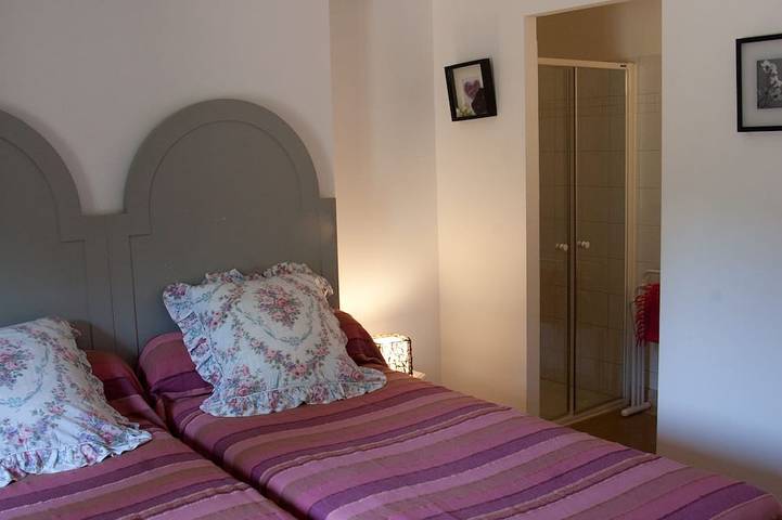 Location de vacances pour 8 personnes, avec jardin et terrasse à Camboulit - 2