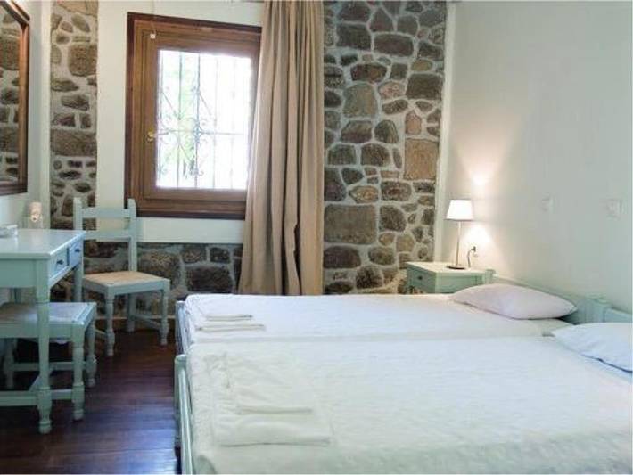 Hôtel pour 4 personnes, avec piscine et jardin