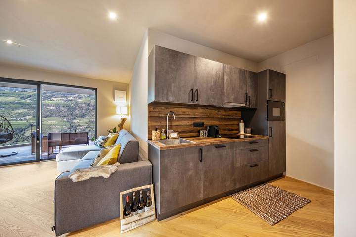 Ganze Wohnung, Neueröffnung - "Apartment 16" mit Bergblick, Terrasse in Karneid, Rosengarten-Latemar