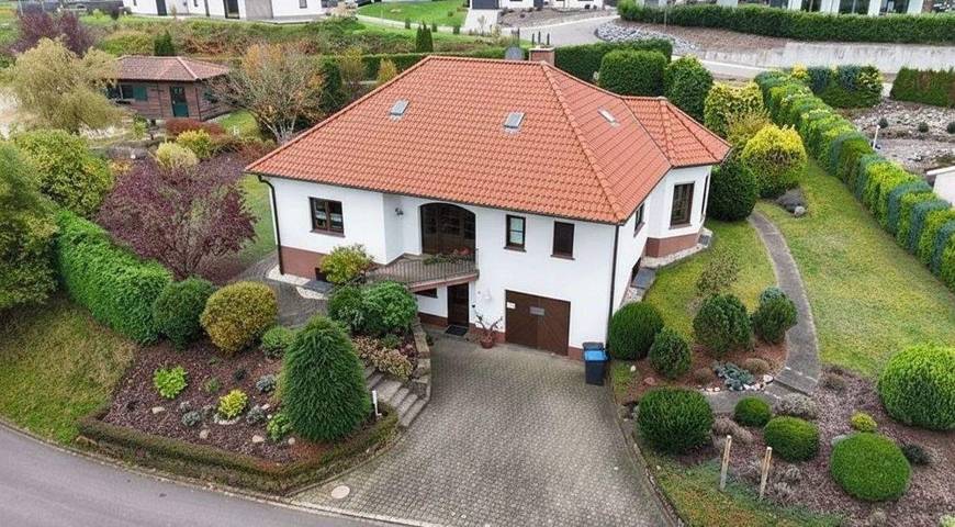 Ferienhaus für 10 Personen, mit Terrasse und Garten in Greimerath