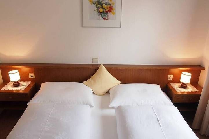 Ganze Wohnung, Appartement mit tollem Ausblick und Balkon in Sankt Georgen, Bruneck