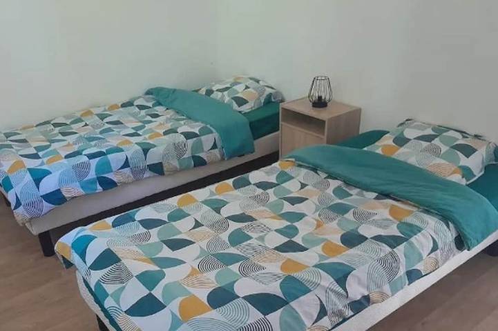 Location de vacances pour 6 personnes, avec terrasse et jardin, animaux acceptés à Sussac - 2