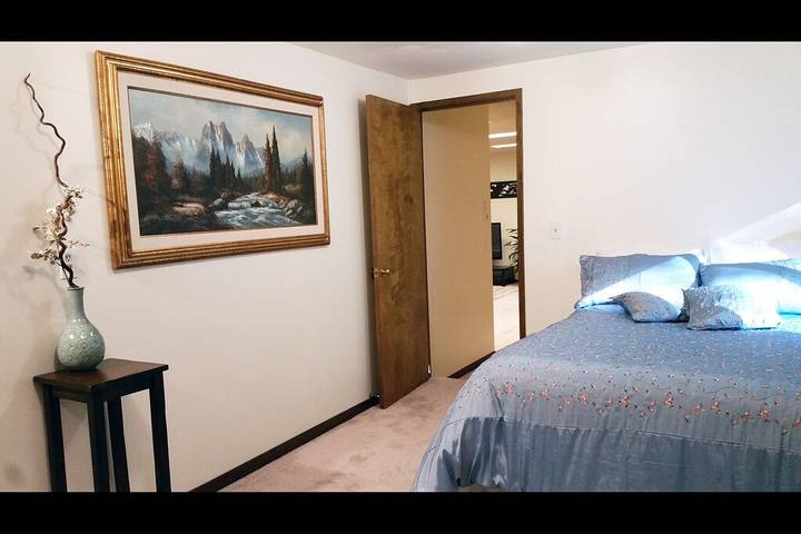 Vacation rental for 6 people, with yard in Bellevue