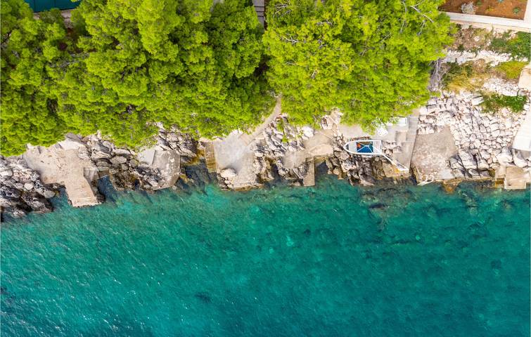 Ganze Ferienwohnung, Gemütliche Ferienwohnung mit Terrasse, WLAN und 1,5 km zum Strand in Blato, Korcula