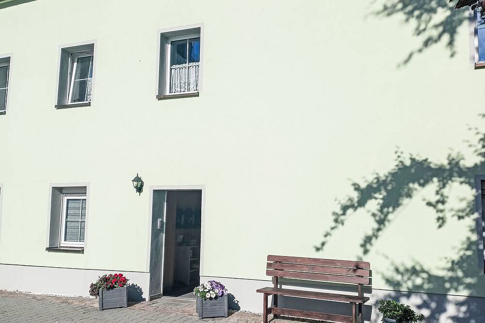 Ganze Wohnung, Wohnung in Kühberg mit Grill in Königswalde, Erzgebirge