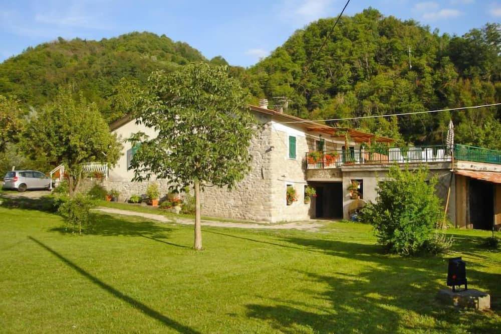 Il Frantoio in Casola in Lunigiana, Parco Regionale delle Alpi Apuane