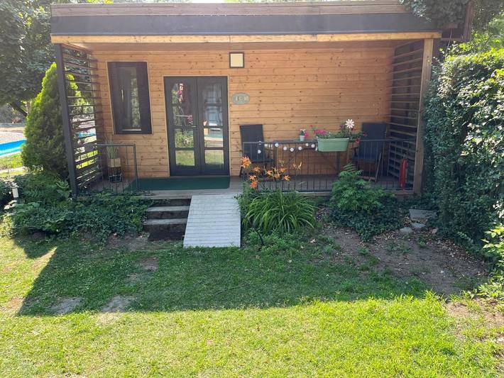 Ferienhaus für 3 Personen, mit Terrasse und Garten in Balatonlelle
