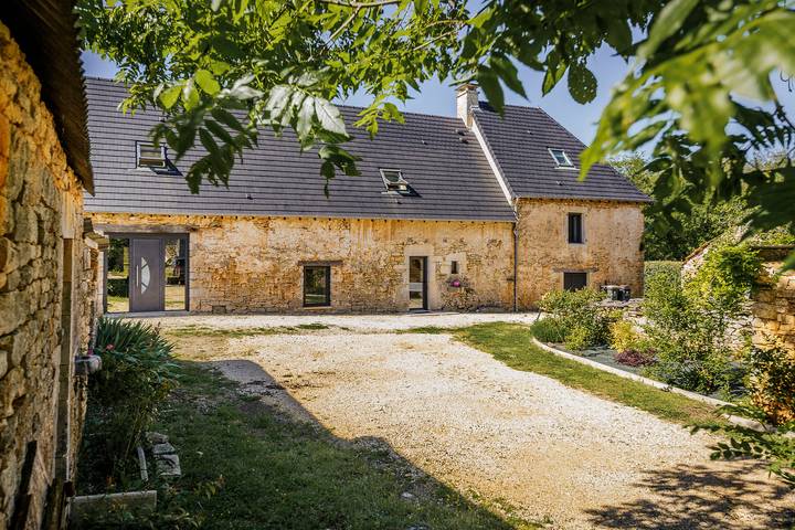 Gîte pour 8 personnes, avec piscine, animaux acceptés à Terrasson-Lavilledieu - 3