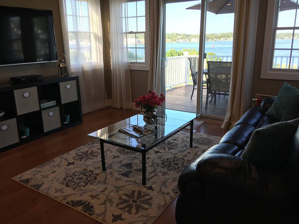 Hamptons Waterfront - Großartige Lage! in Hampton Bays, Hamptons