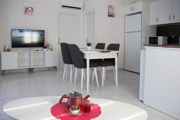 Ferienwohnung für 4 Personen, mit Garten und Pool sowie Whirlpool und Sauna in Avsallar - 3