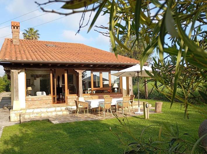Location de vacances pour 7 personnes, avec vue et jardin dans Castanedo