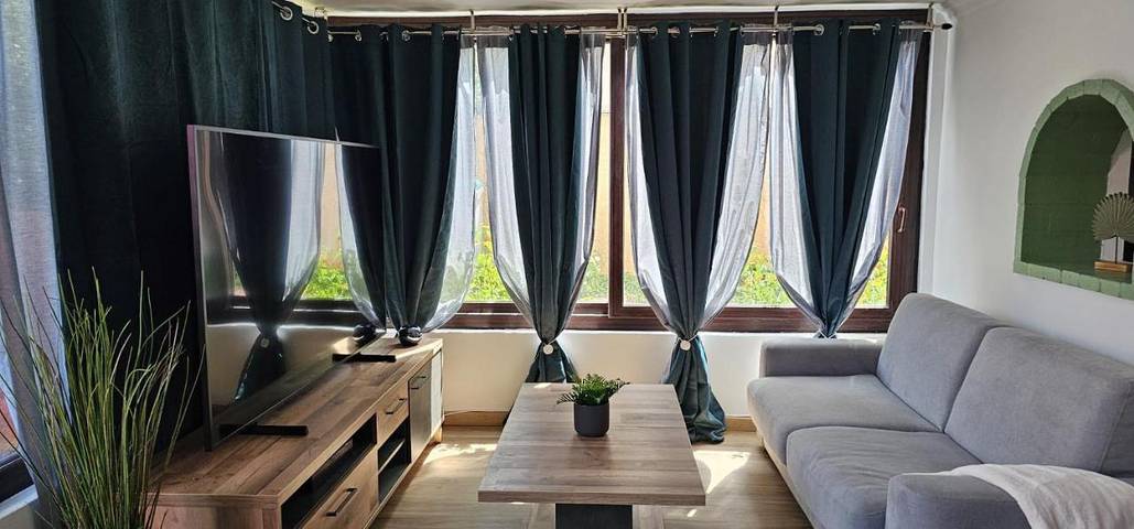 Appartement de vacances pour 2 personnes, avec piscine et jardin