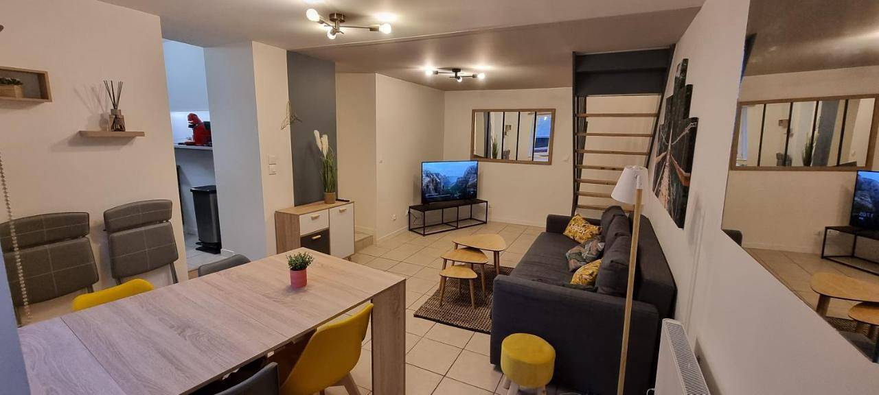 Appartement entier, Two-Bedroom Apartment in Surgères, Région de Rochefort