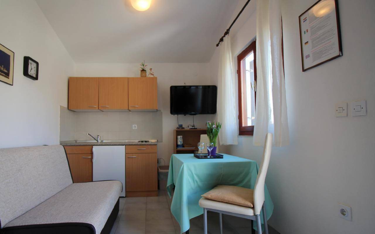 Ganze Ferienwohnung, Ferienwohnung Rozi für 2 Personen in Strandnähe in Poreč, Porec und Umgebung