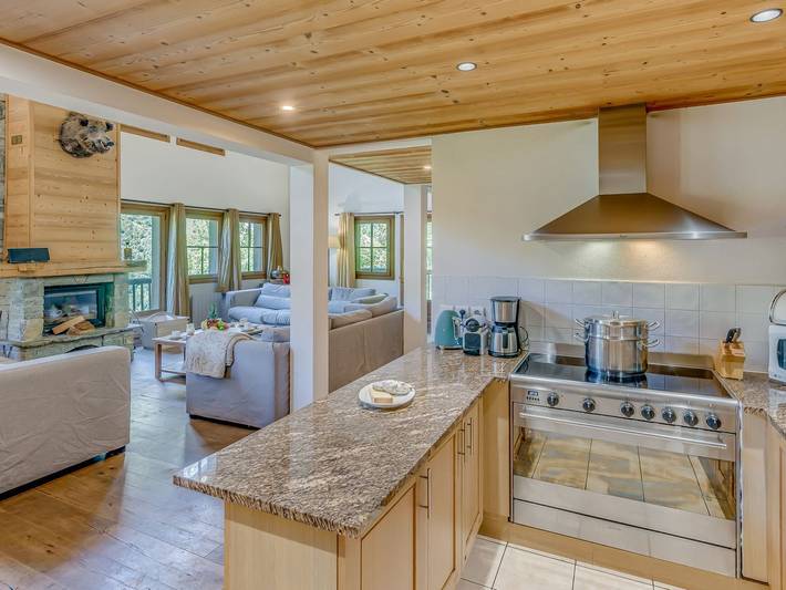 Chalet voor 12 personen, with Balkon and Terras as well as Sauna in Tignes