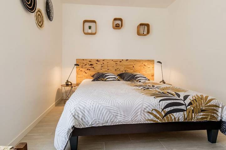 Encantadora casita renovada con jardín, terraza privada y WiFi, a 12 km de la playa in Bourgneuf-en-Retz, Côte de Jade