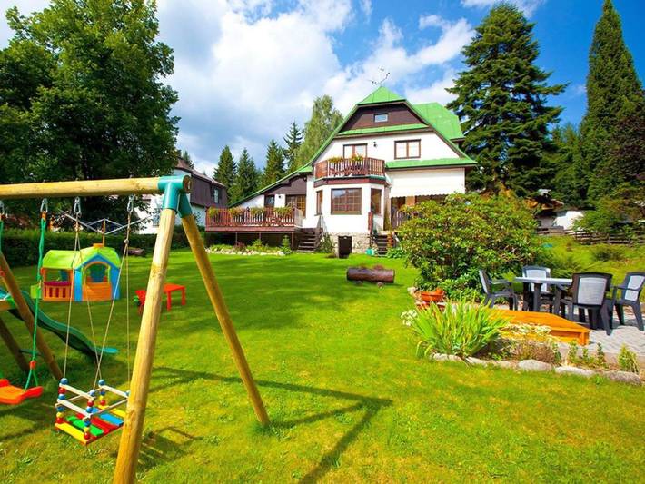 Vakantiewoning voor 5 personen, met Balkon en Tuin in het Reuzengebergte