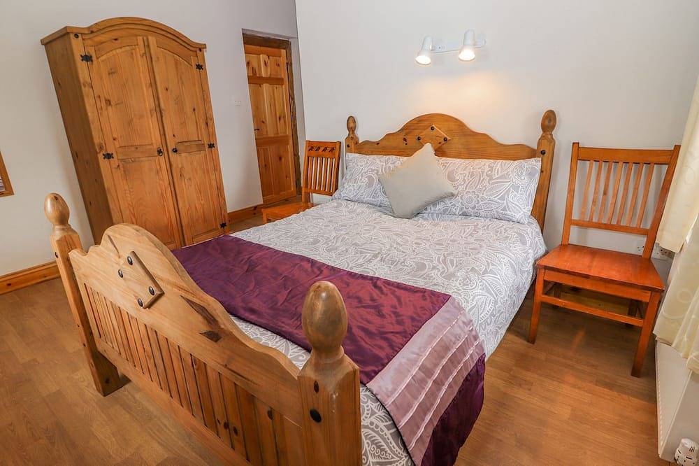 Clogher Cottage, family friendly in Doonbeg, County Clare in County Clare