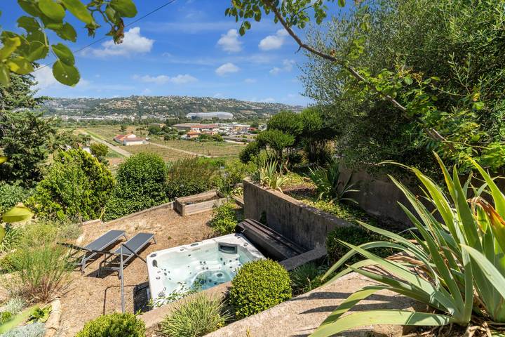 Casa de vacaciones para 6 personas, con terraza además de jacuzzi y jardín - 1