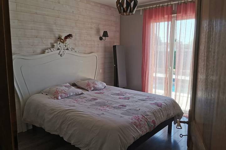 Location de vacances pour 6 personnes, avec terrasse ainsi que jardin et jacuzzi à Abeilhan - 3