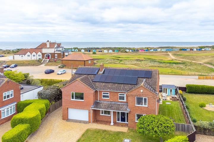 Holiday rental for 12 people, with garden, with pets in Old Hunstanton