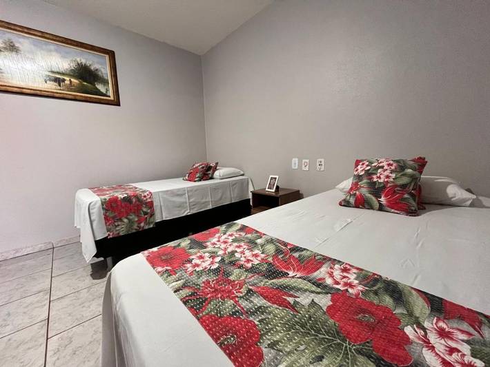 Casas e apartamentos de temporada para 3 pessoas em Nobres