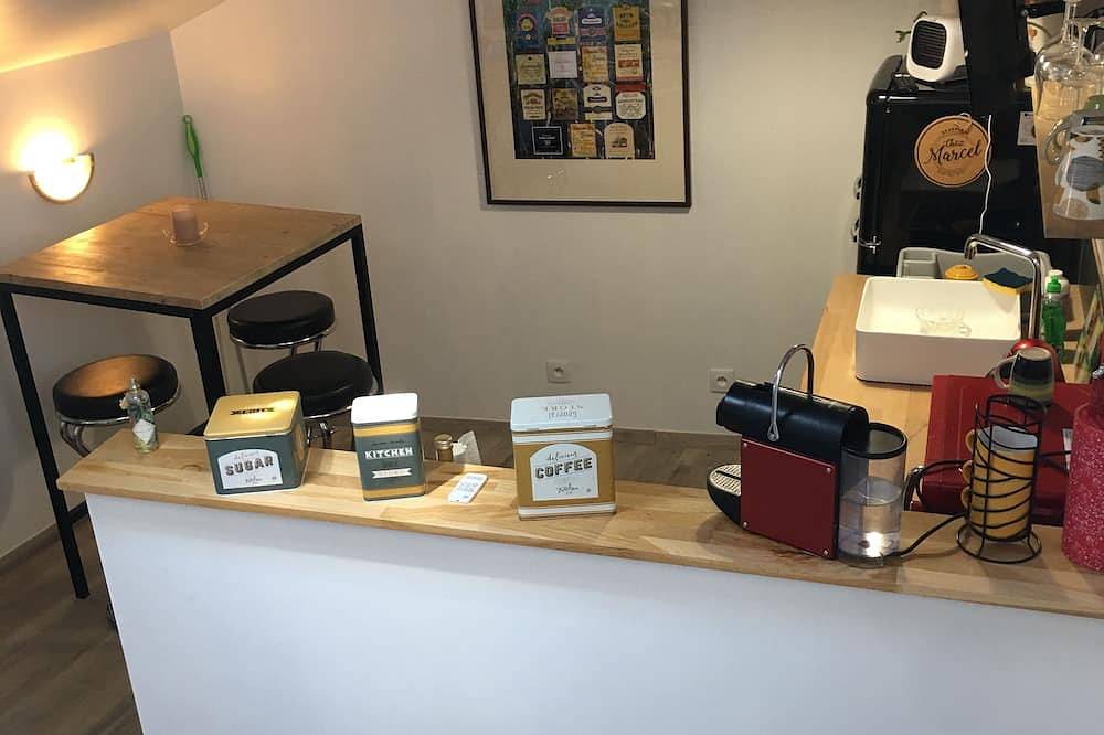 Charming house in the heart of the Parc du Languedoc.sea and river nearby in Roujan, Béziers region