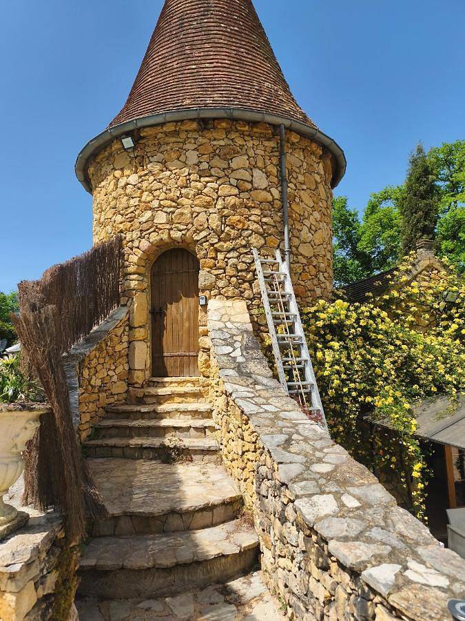 Chambre de la Tour 1 in Milhac, Quercy