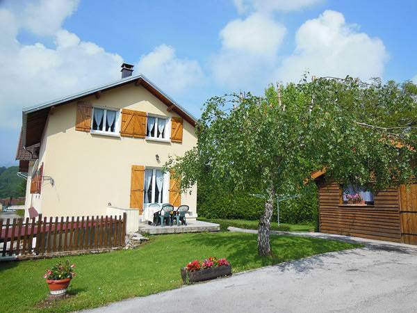 Gîte pour 6 personnes, avec Terrasse et Jardin