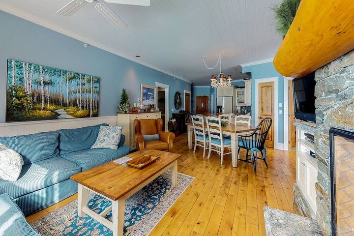 Vacation rental for 6 people, with balcony and hot tub in Big White