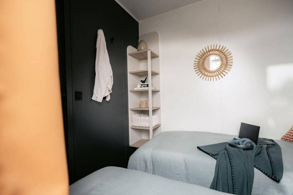 Sie lieben das Leben auf dem Camping, möchten aber nicht auf den Komfort von zuhause verzichten? Dann entscheiden Sie sich doch für eines unserer Luxus-Lodges und erholen sich in der unberührten Natur von Limburg. Sie finden diese Lodges mit Privatpa in Valkenburg, Limburg (Niederlande)