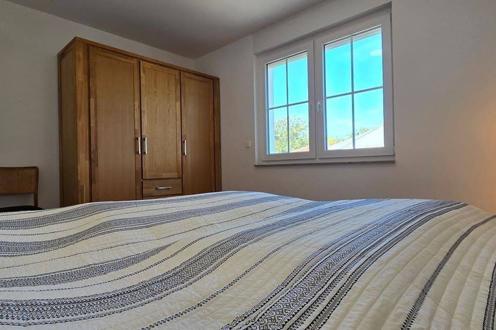 Entire apartment, Apartment Lp10 - 3-room apartment close to the beach (approx. 102 m²) with large balcony and in Graal-Müritz, Rostock and Surroundings