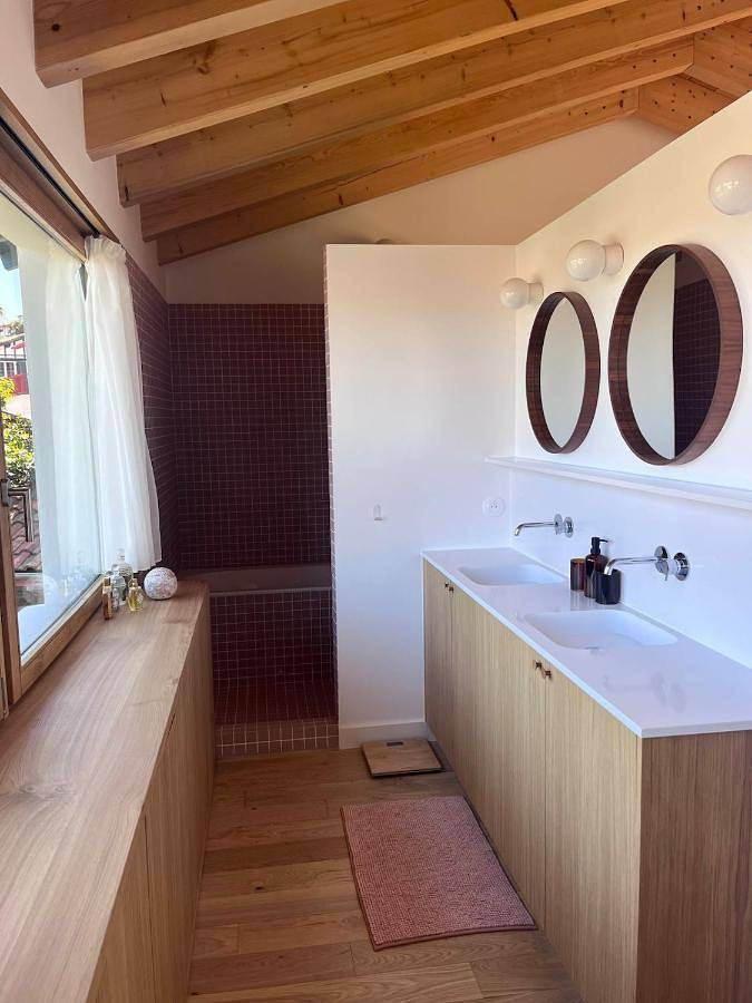 Villa pour 8 personnes, avec terrasse et piscine ainsi que jardin et vue au Pays basque - 4