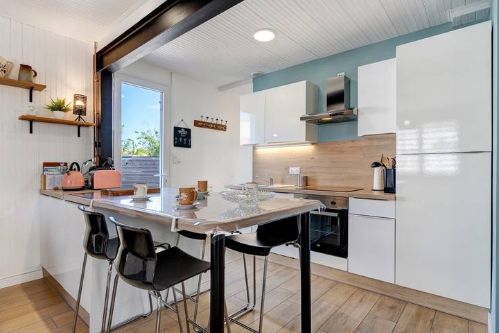 Casa de vacaciones 'Maison La Guitoune Fautaise' con terraza y aire acondicionado in L'Aiguillon-la-Presqu'île, Vandea