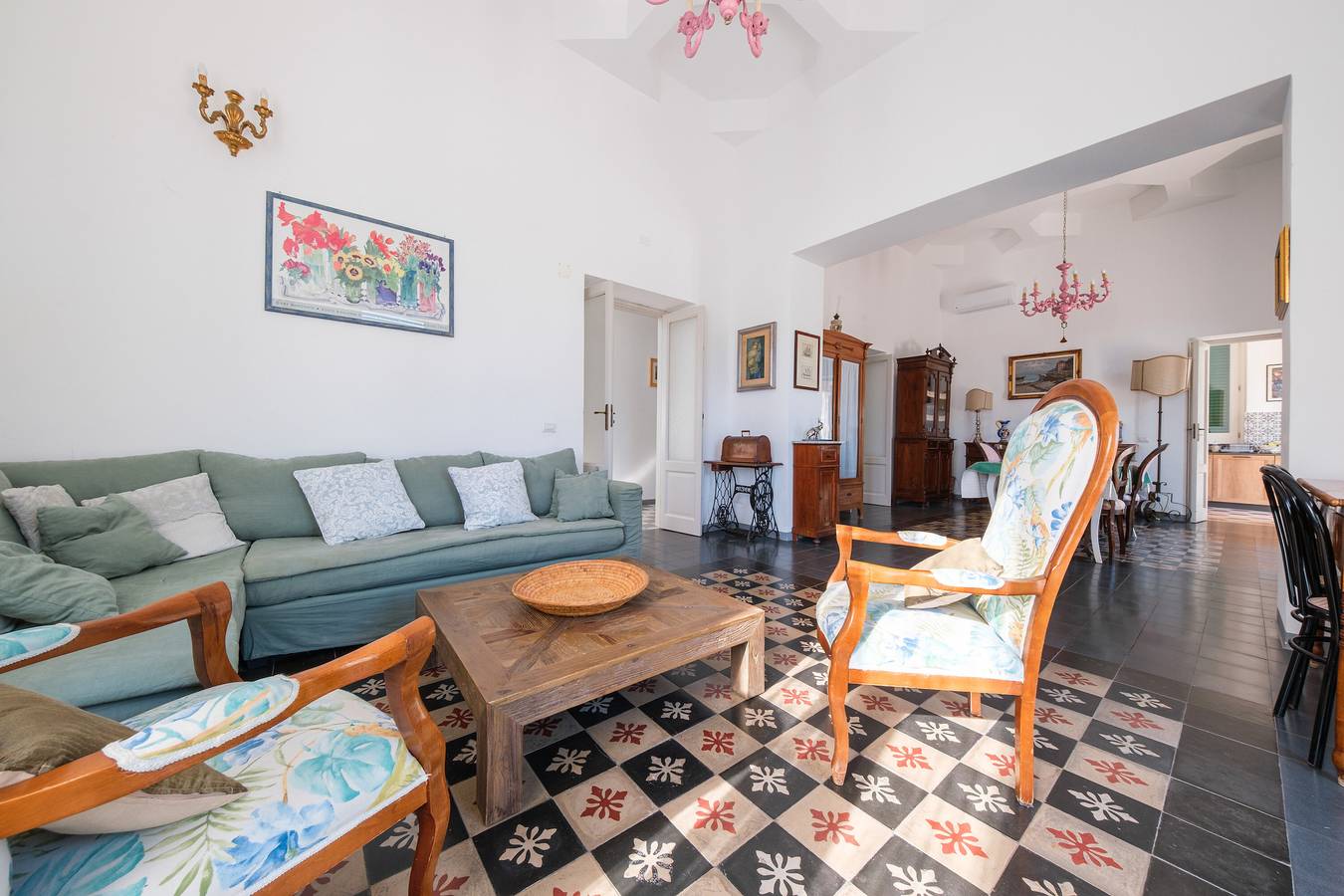 Villa 'La Casa Bianca' mit privater Terrasse, Wlan und Klimaanlage in Lipari