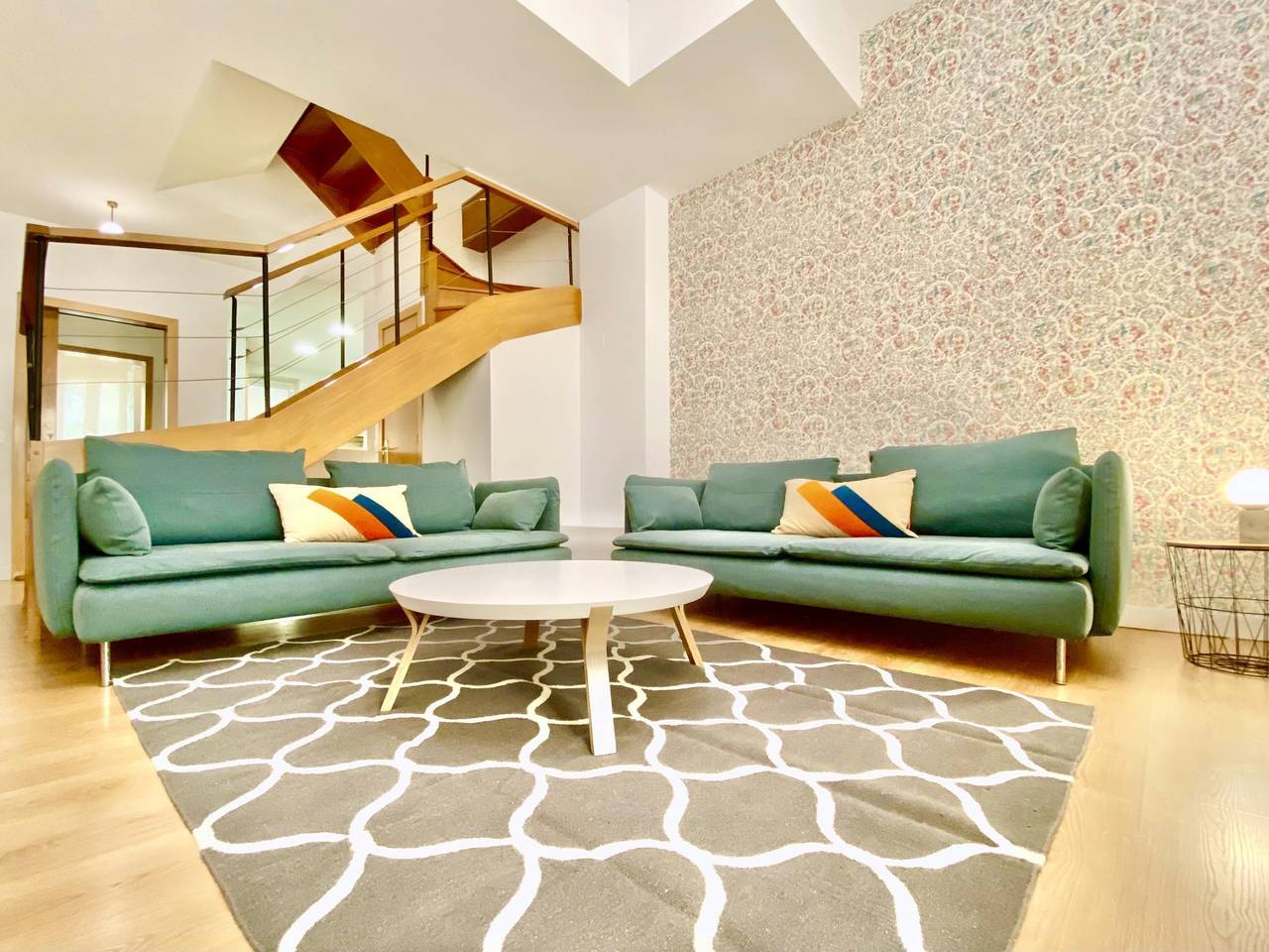 Apartamento vacacional entero, Charming Ópera - Apartamento dúplex con 3 dormitorios, 2 baños, piscina in Centro (Madrid), Madrid