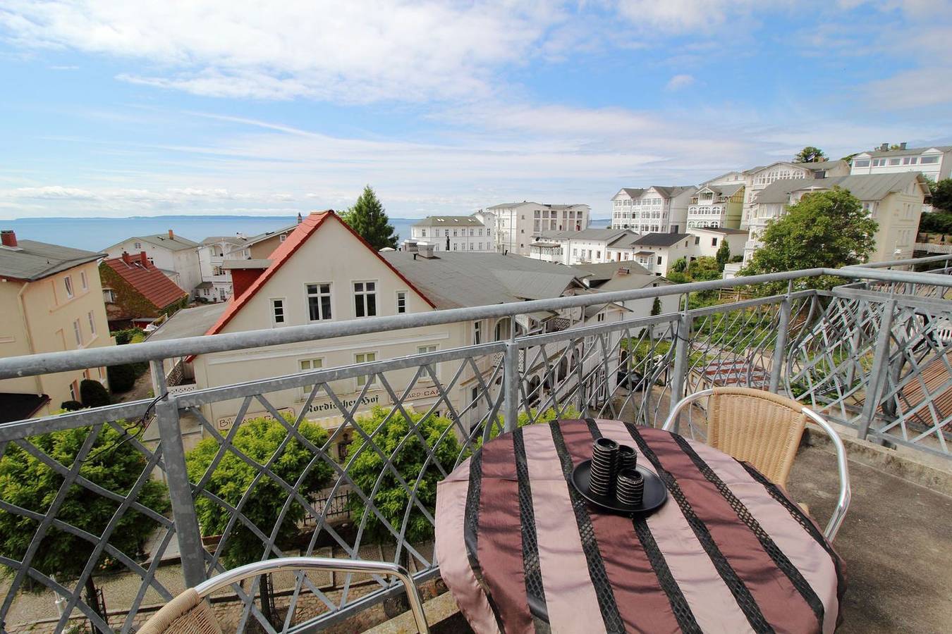 Ganze Wohnung, Alter Reichshof, App. 305 - mit Balkon und Meerblick in Sassnitz, Nationalpark Jasmund
