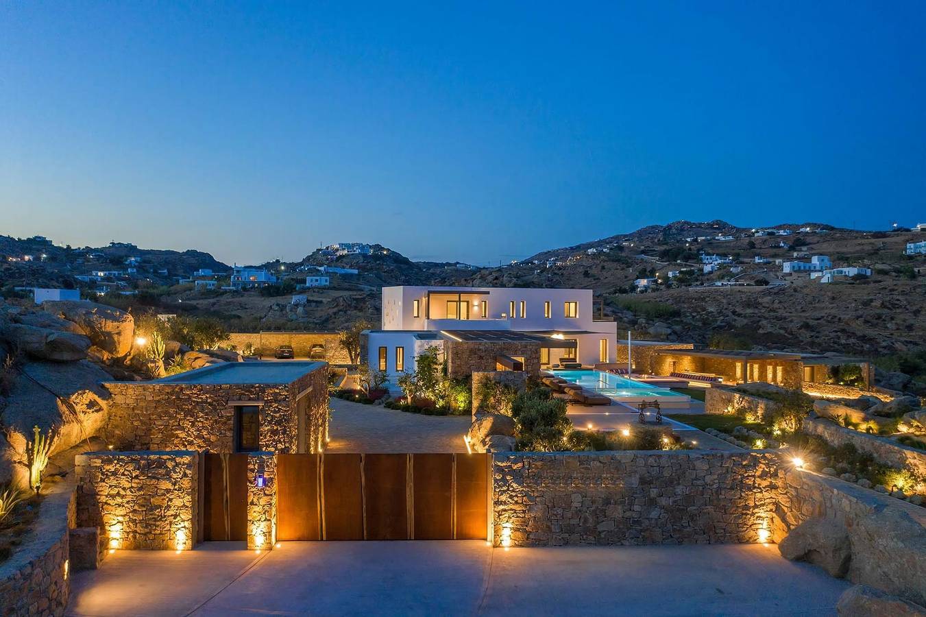 Astounding Mykonos Villa | Scarlet Villa | 7 Bedrooms | Close to Beach | Basket Ball Court in Platis Gialos, Mykonos