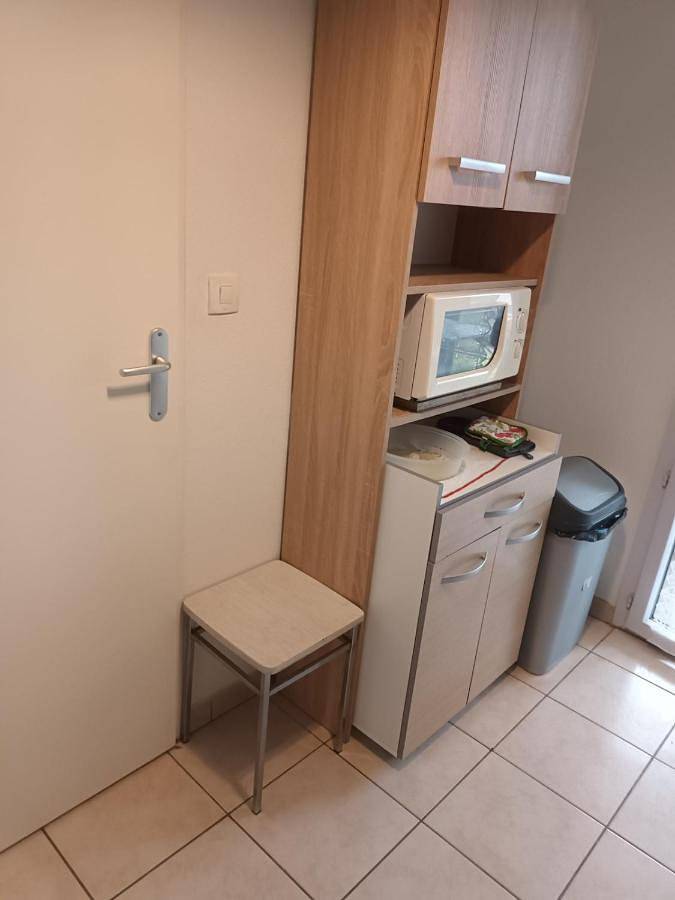 Appartement entier, One-Bedroom Apartment in Verdun-sur-Garonne, Tarn-et-Garonne