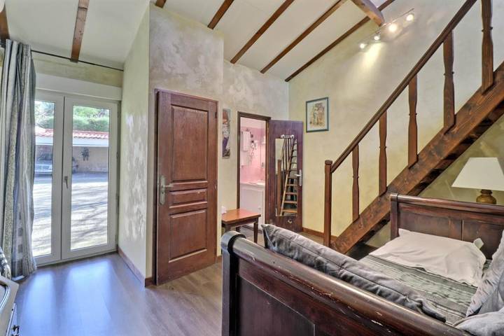 Location de vacances pour 4 personnes, avec terrasse et sauna ainsi que jardin et piscine à Montgaillard-Lauragais - 2