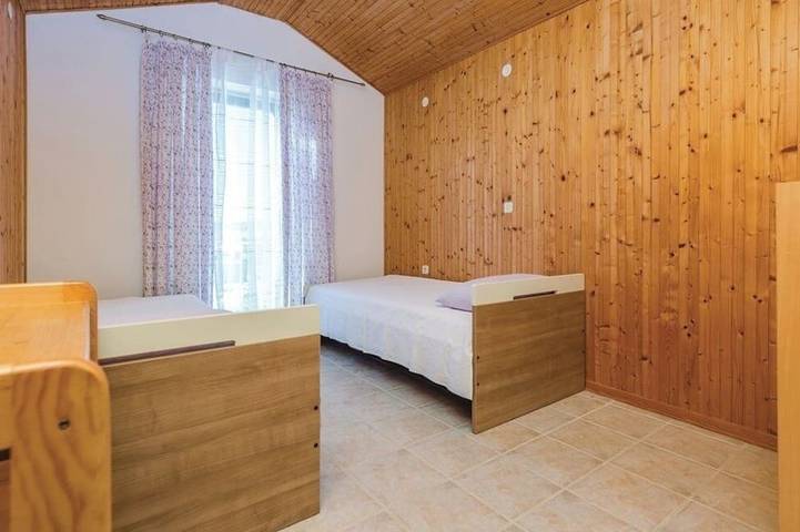 Großes Miethaus an der Adriaküste in Općina Sveti Filip i Jakov, Zadar