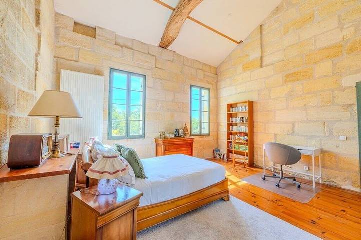 Location de vacances pour 6 personnes, avec piscine ainsi que jardin et jacuzzi à Grézillac - 4