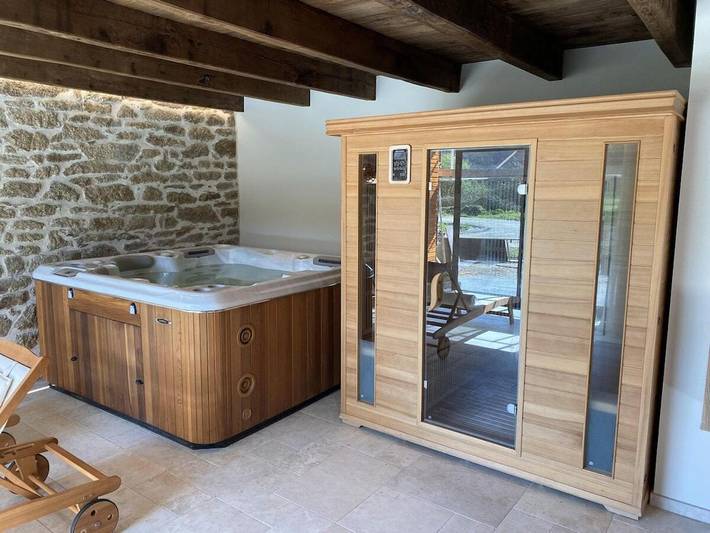 Location de vacances pour 2 personnes, avec sauna ainsi que jacuzzi et terrasse à Bieuzy - 2