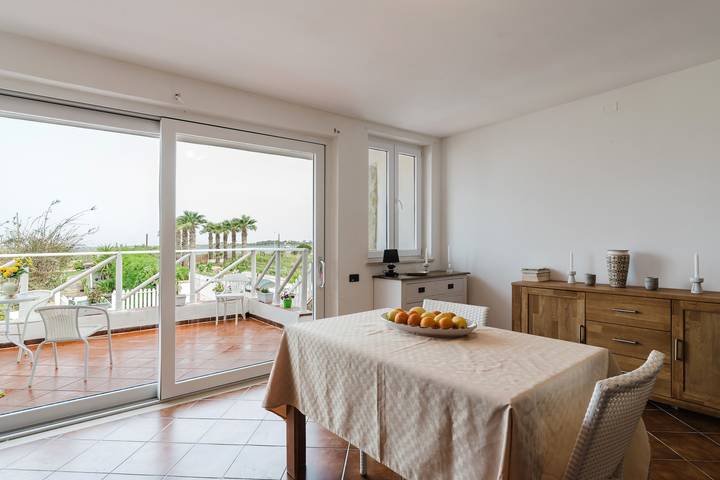 Villa Gloria con vista mare, Wi-Fi e aria condizionata in Stagnone Marsala, Marsala