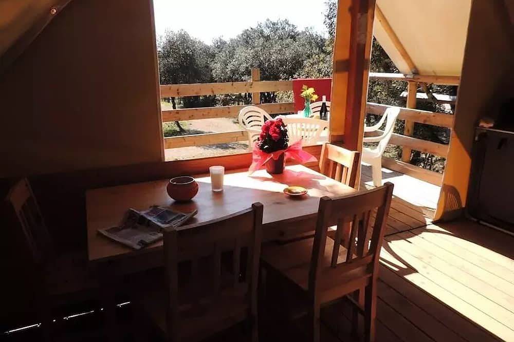 Cabane Lodge Confort Safari 3 Pièces 4 personnes in Boisseron, Côte méditerranéenne (France)