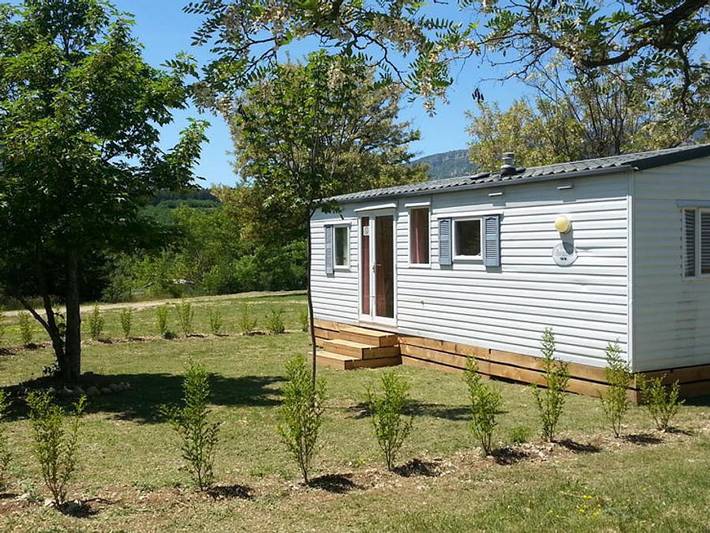 Mobil home pour 4 personnes, avec bassin pour enfant dans Garde-Colombe - 2