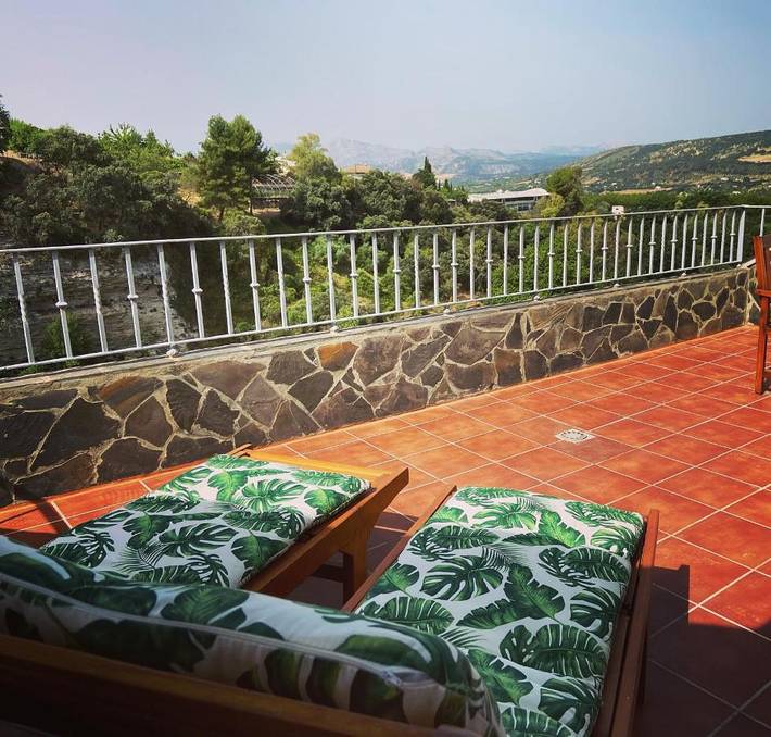 Hotel para 2 personas, con piscina además de jardín y vistas, Se admiten mascotas en Ronda