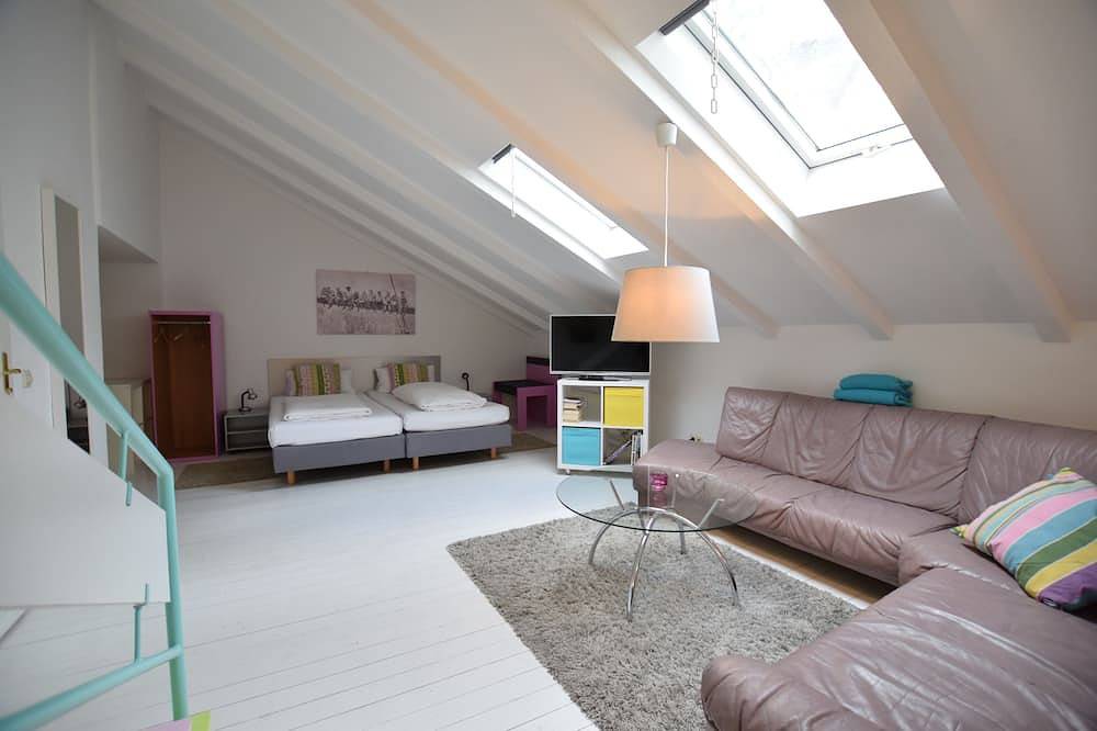 Ganze Wohnung, Fewo im Herzen Kreuzberg,Loft,Kunst,Kneipen,Bars,Nachtleben,Wifi,bis 4 Personen in Kreuzberg Berlin, Berlin