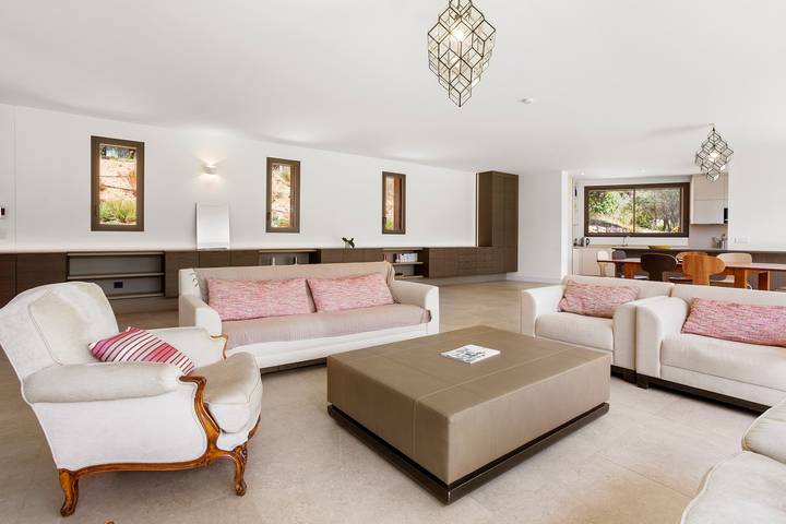 Villa Valériane, luxurious and contemporary, exceptional location amid Var vineyards in Trans-en-Provence, Draguignan region
