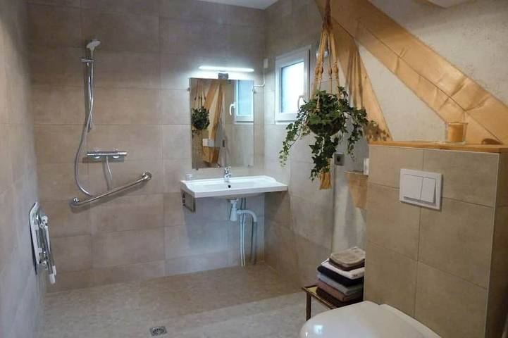 Gîte pour 4 personnes, avec jardin et terrasse dans Talloires-Montmin - 4